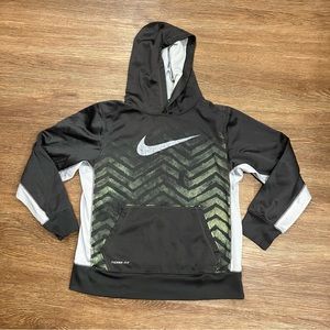 nike therma fit hoodie